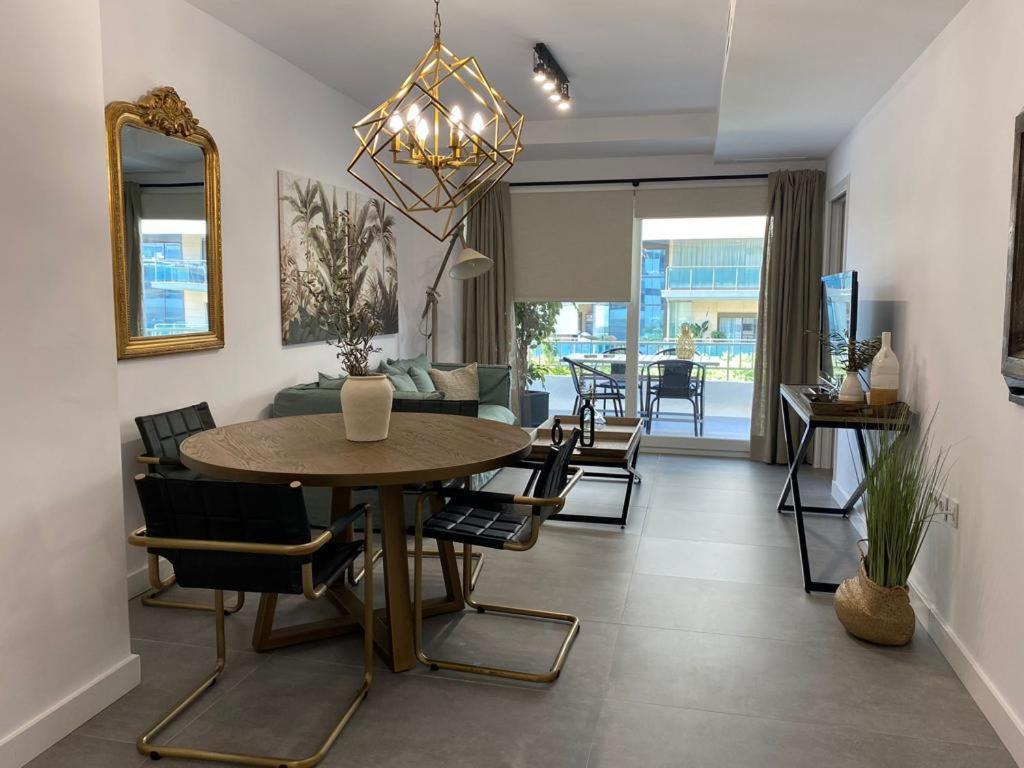 Roy Boston Marbella By Florentia Homes Esterno foto